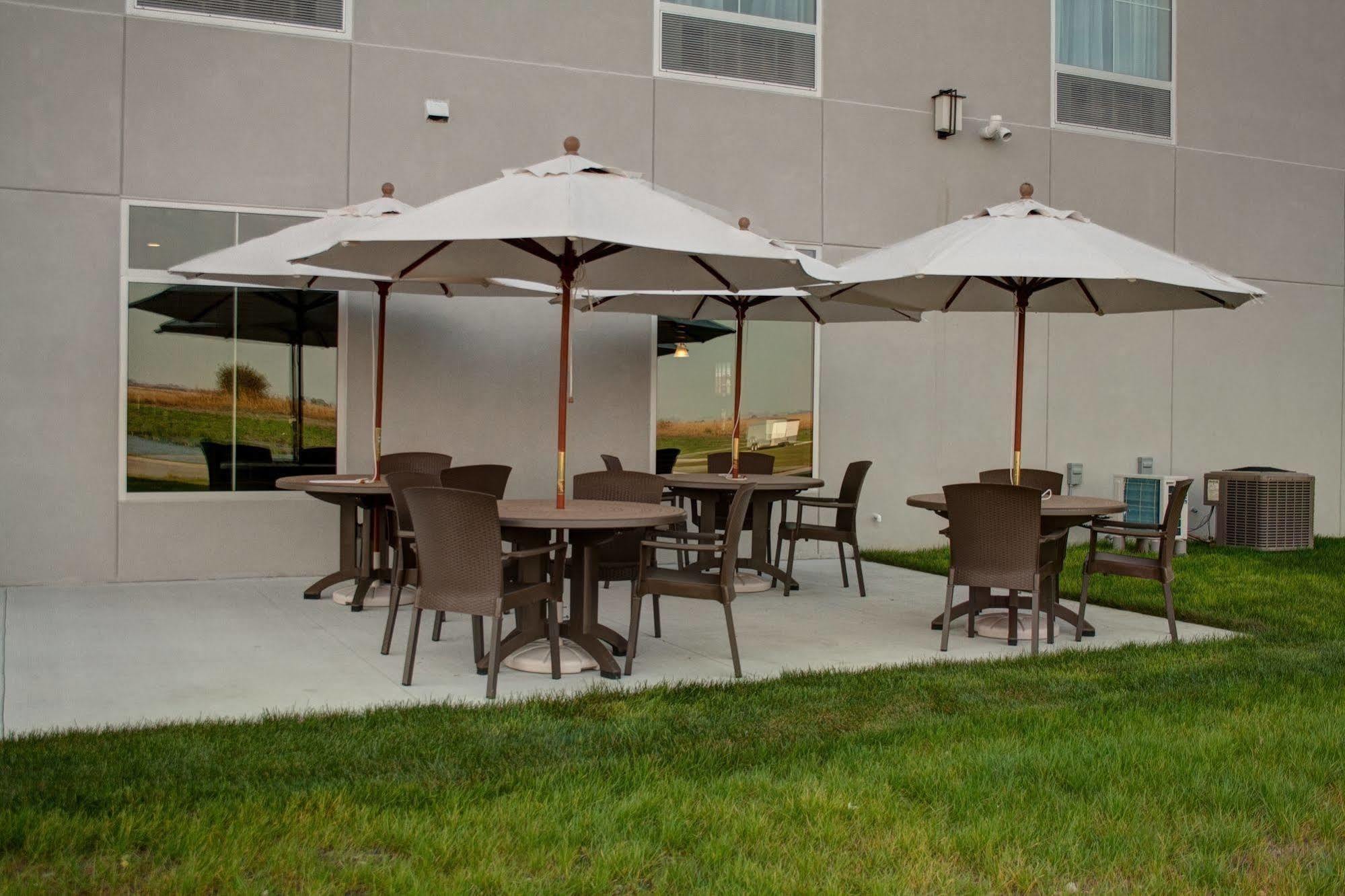 Cobblestone Hotel And Suites - Jefferson Exterior foto